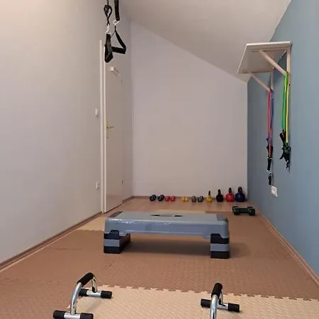 Cozyhouse79 3-bedroom With Gym Bol