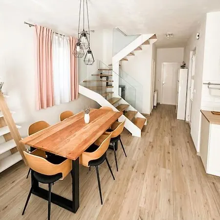 Cozyhouse79 3-bedroom With Gym Vakantiehuis *
